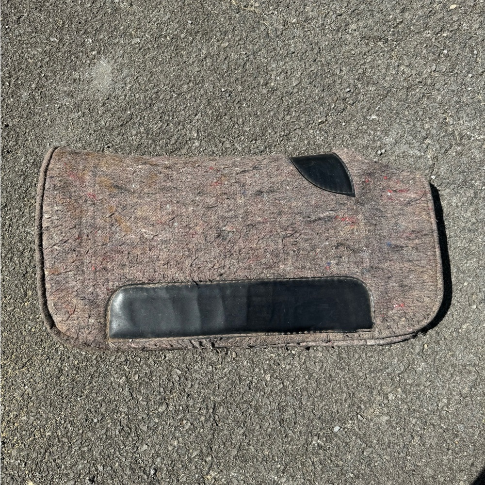 1” wool saddle pad for horses 29” inch length
